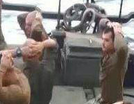 عکس/ لحظه دستگیری نظامیان آمریکایی توسط سپاه