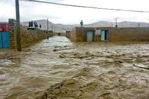 روستای یرج جهرم در حال زیر آب رفتن است