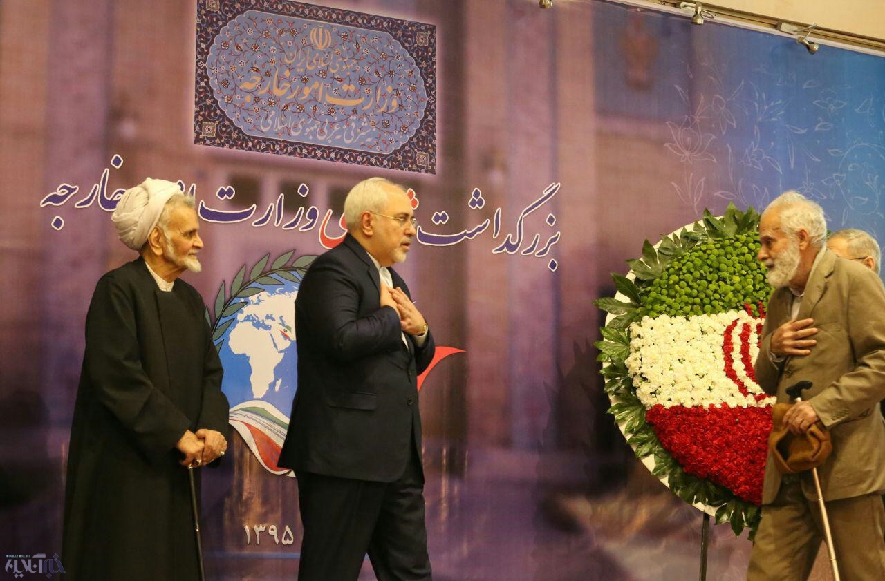 ظریف در مراسم بزرگداشت شهدای وزارت خارجه