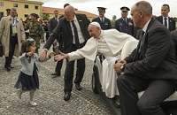 بازدید پاپ از معبد فاطیما در پرتغال